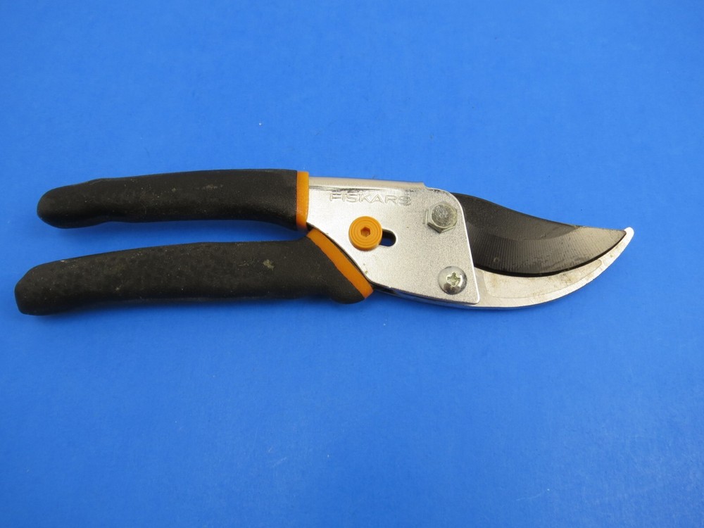 Fiskars 5/8" Pruning Shears
