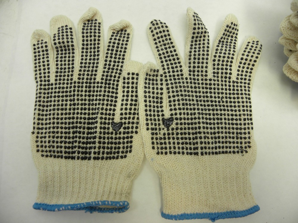 12 Pairs Wear Cotton Polyester String Knit Work Gloves With One Side Dots MEDIUM