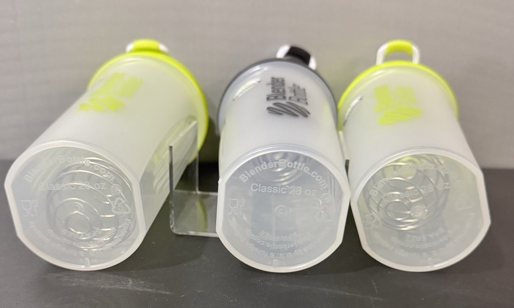 3 28oz Plastic Blender Bottles with Lids