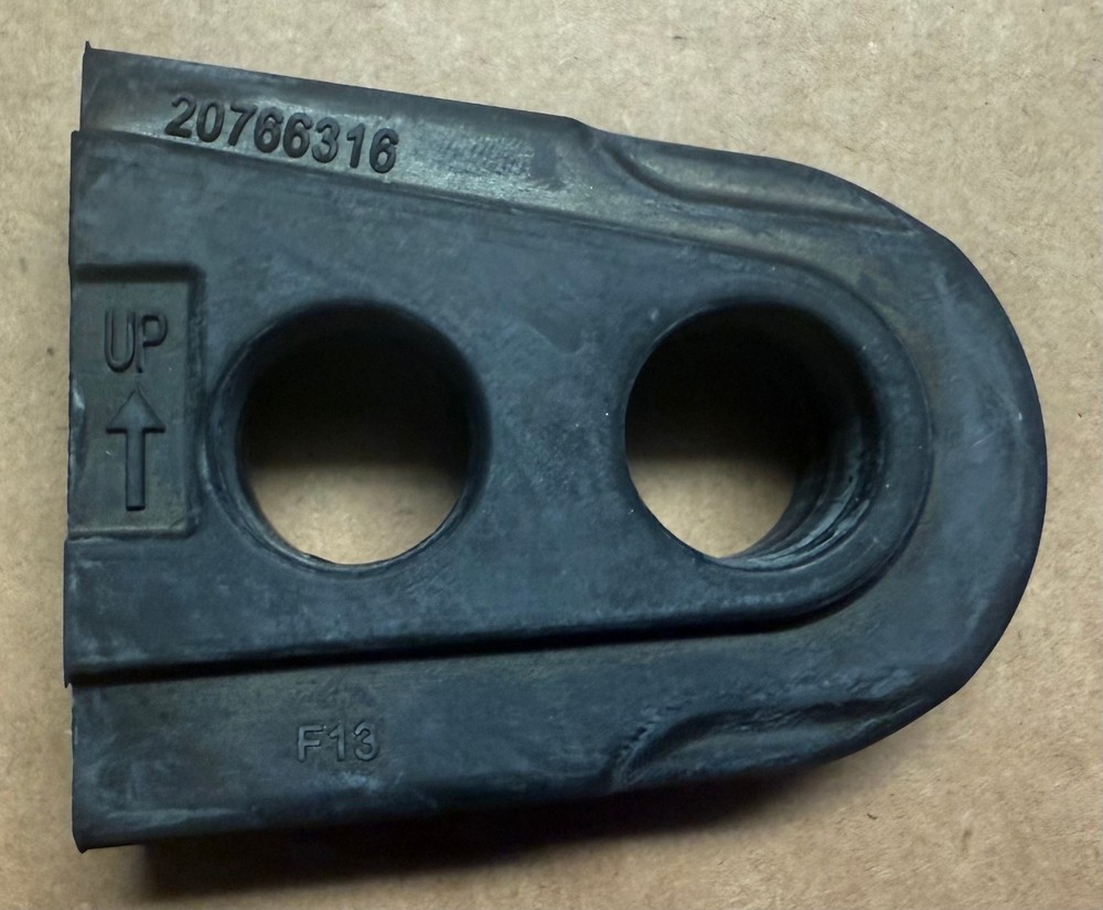 VOLVO Bushing 20766316