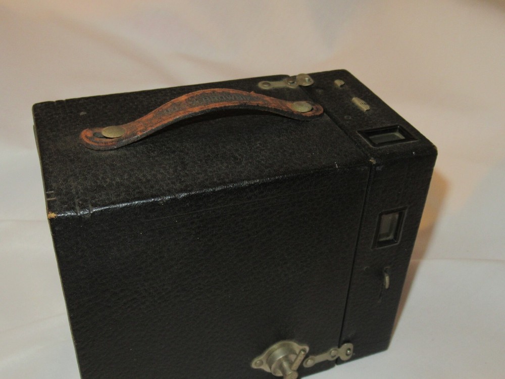 Vintage Kodak Brownie Box Camera No.2-A Model B, Untested