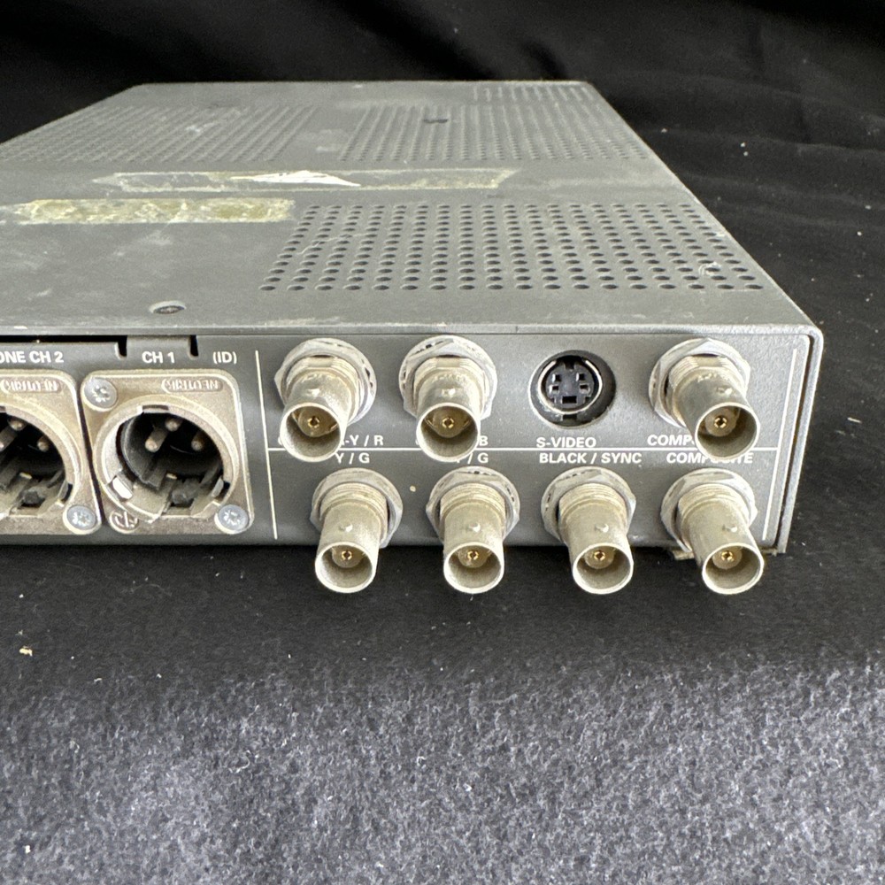 Tektronix TSG 131A Multiformat Signal Generator