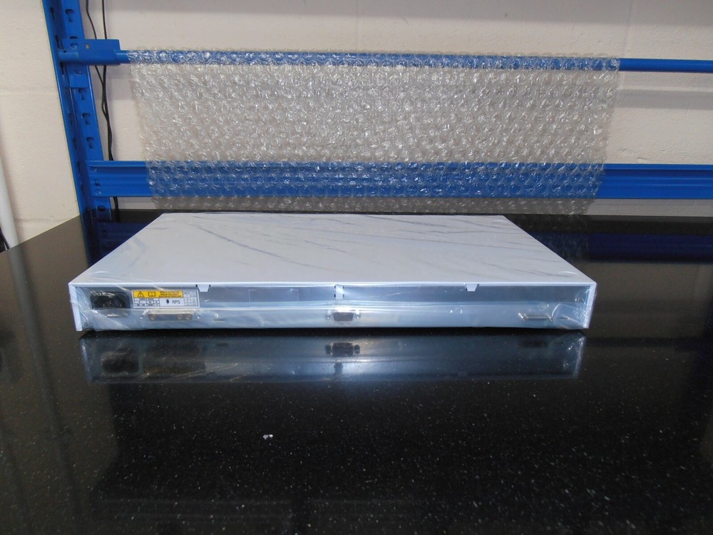 3COM 3300XM Super Stack 3, 24 Port Switch 3C16985B.