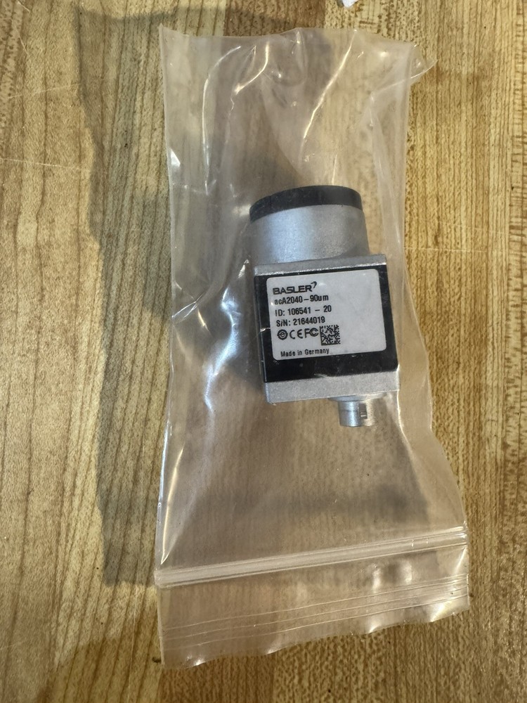 BASLER acA2040-90um,