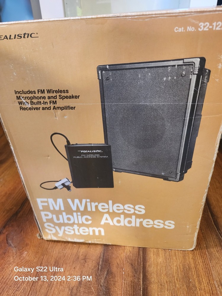 Vintage REALISTIC FM Wireless Public Address System PA Microphone Speaker NOS