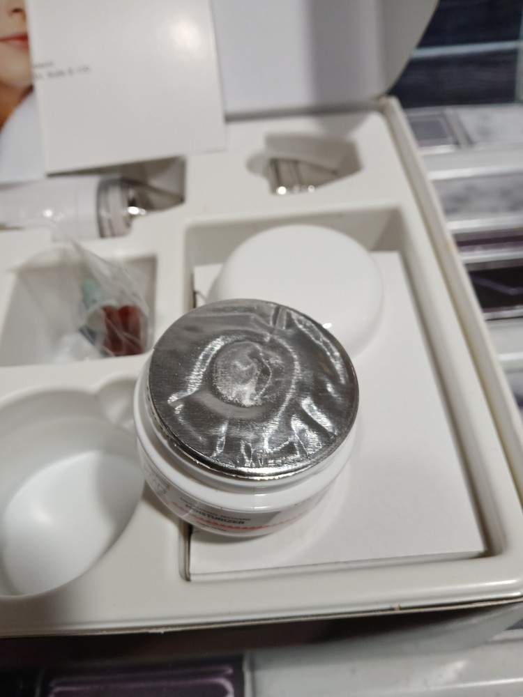 PMDpersonal Microderm Complete System Skincare New Open Box