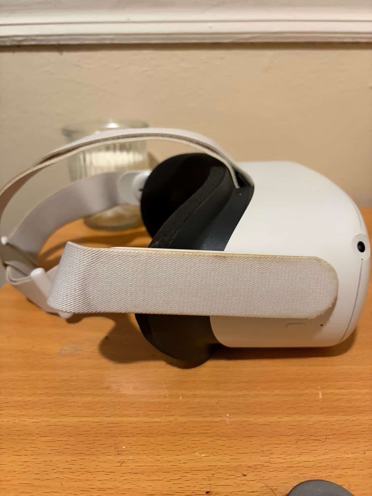 Oculus Quest 2 Virtual Reality Headset 128GB Pre-Controllers