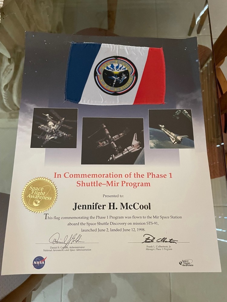 DISCOVERY (STS-91) FLOWN PHASE ONE SHUTTLE-MIR FLAG ON PRESENTATION CERTIFICATE