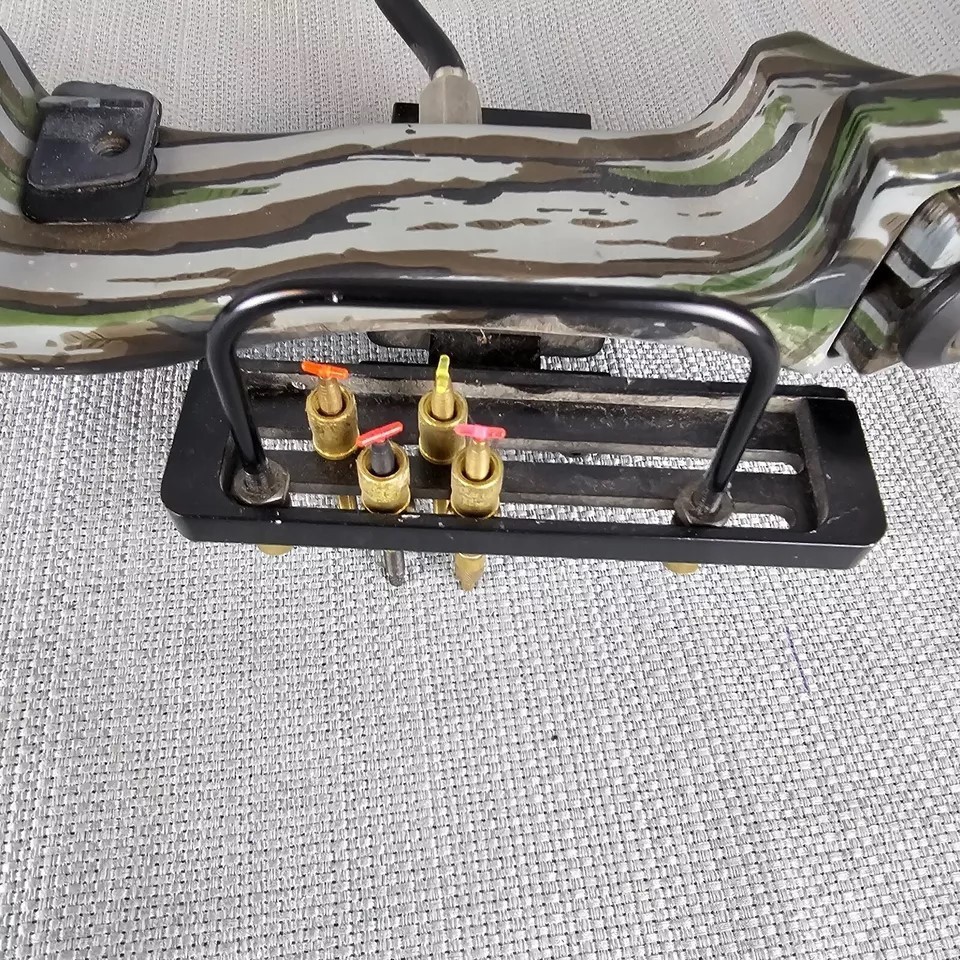 Bear Archery Cabela's Mag Express 46lb 31" Draw Compound Bow - LH