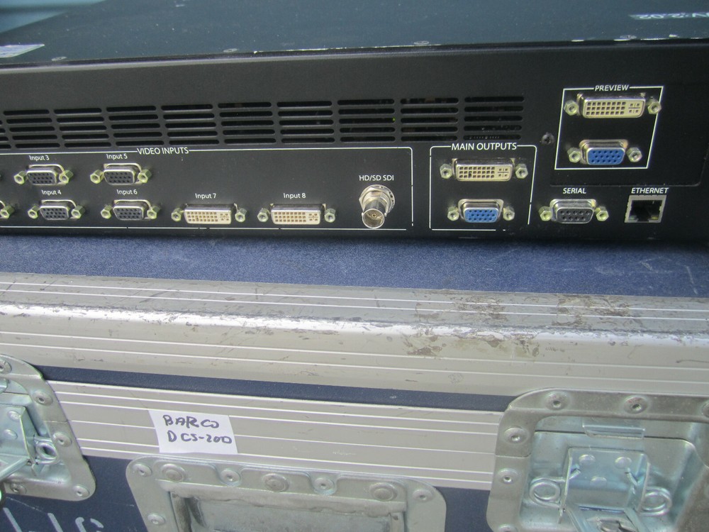 Barco DCS-200 with cases (G)