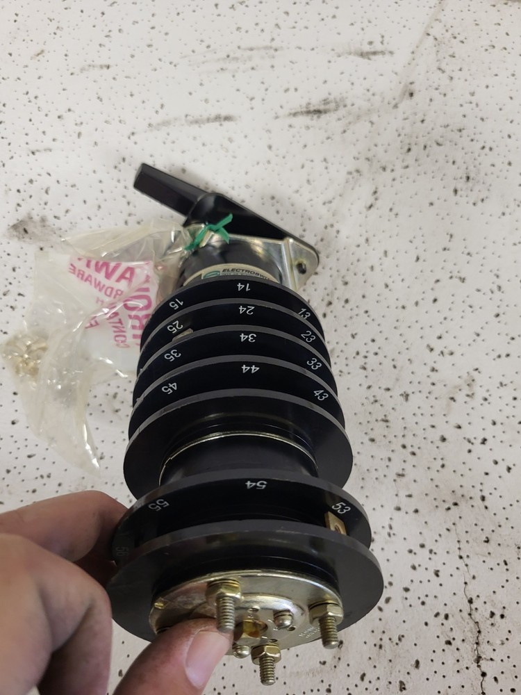 ELECTROSWITCH 2452D Breaker Control Switch Series 24 Pistol Grip Spring Return