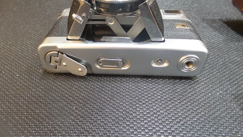 Vintage Vitessa Voightlander Camera With Case