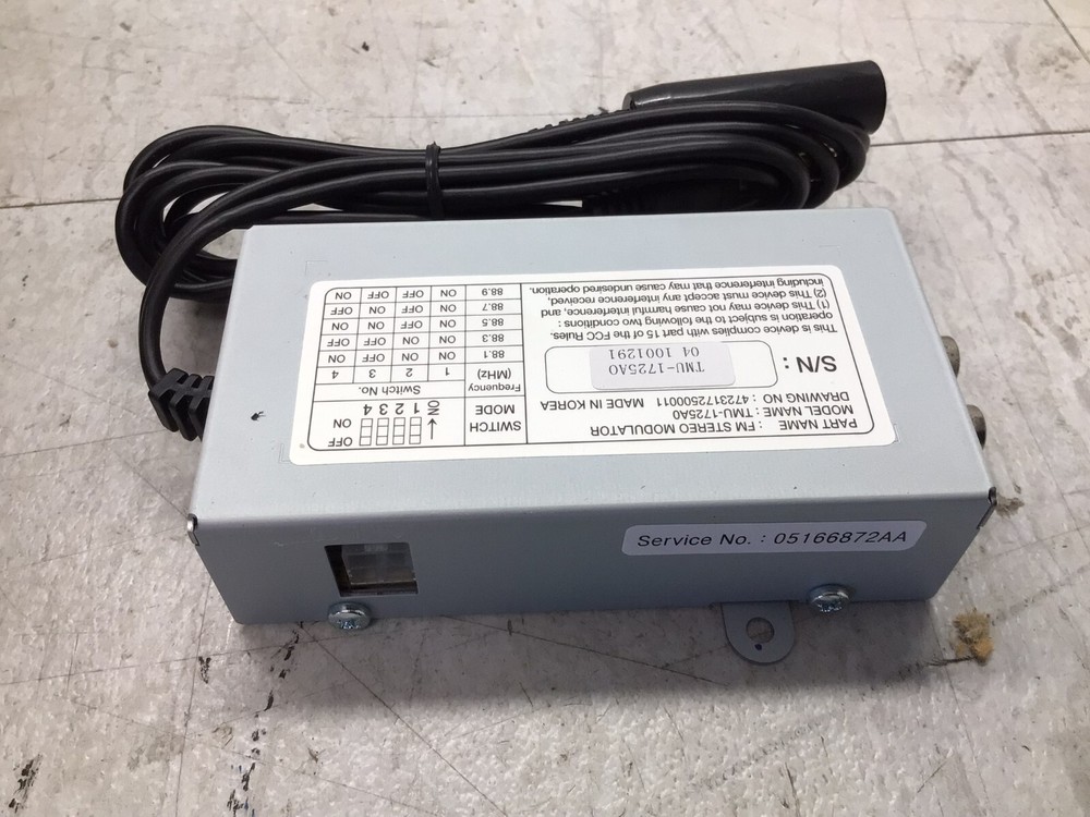 2005 Dodge Ram Truck ST OEM Overhead Drop Down DVD System Mopar 82207997