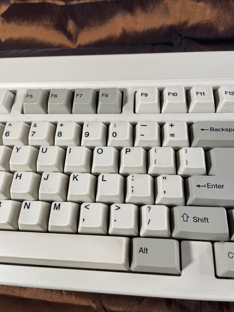 Vintage Reveal Model KB100 Key Keyboard