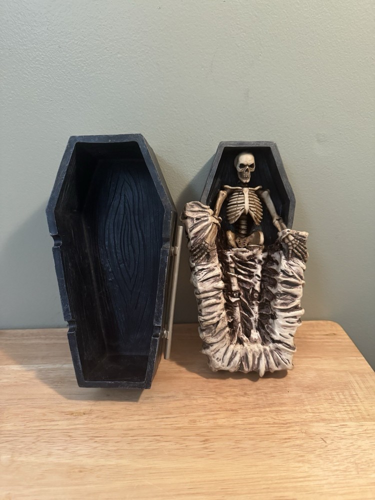 Skeleton in Coffin Ashtray Trinket Storage Box Plastic Resin Unique