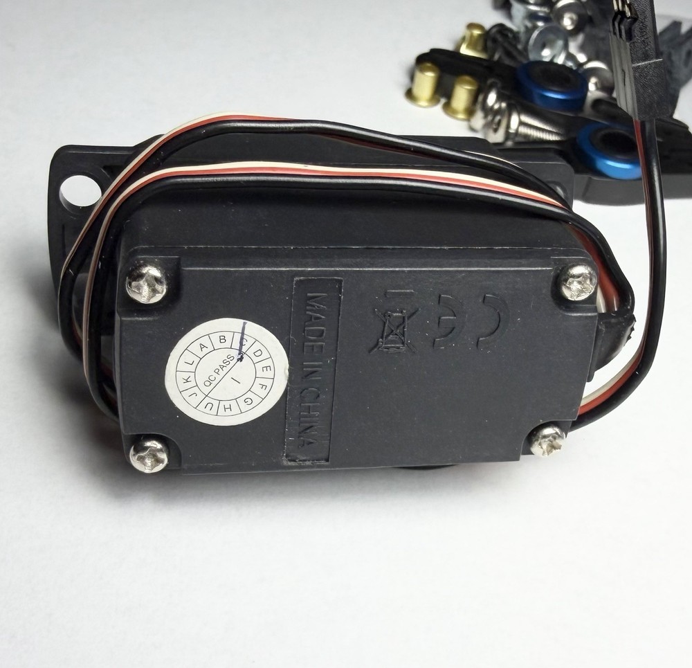 Associated DS1510MG XP Digital MG Servo New Open Box