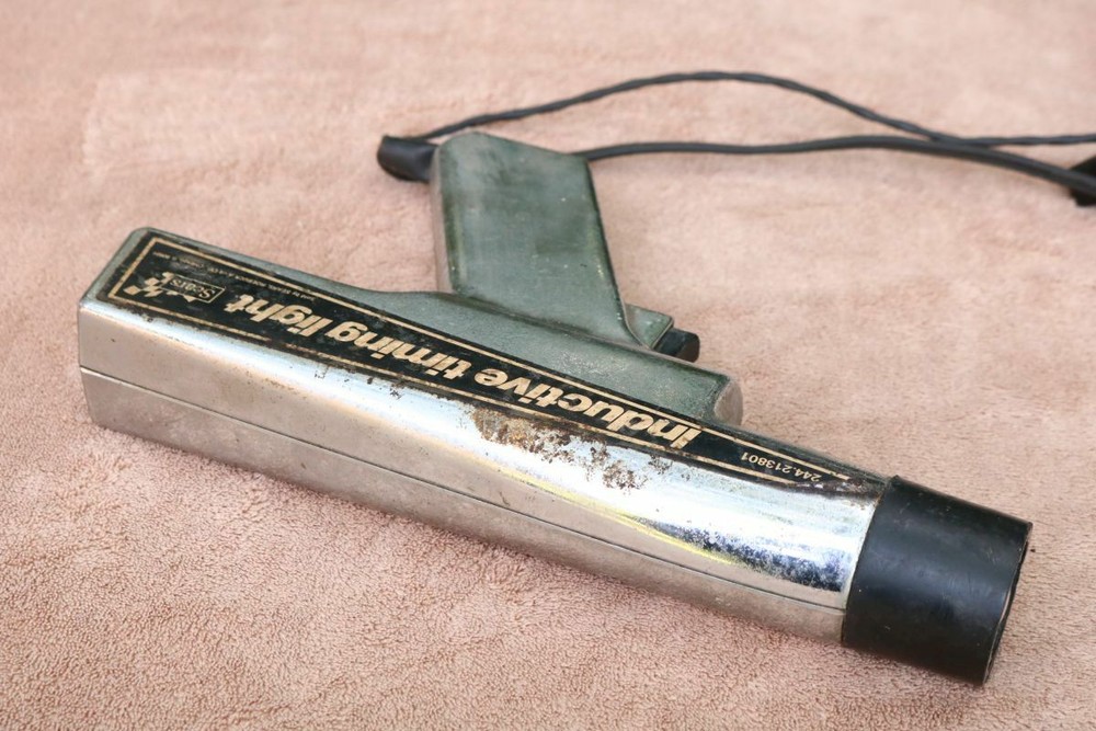 TESTED Vintage Silver INDUCTIVE TIMING LIGHT w Cables (one Clamp BROKEN) box IB