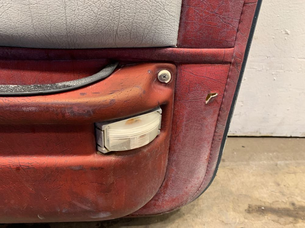 Peterbilt Door (606-13169)