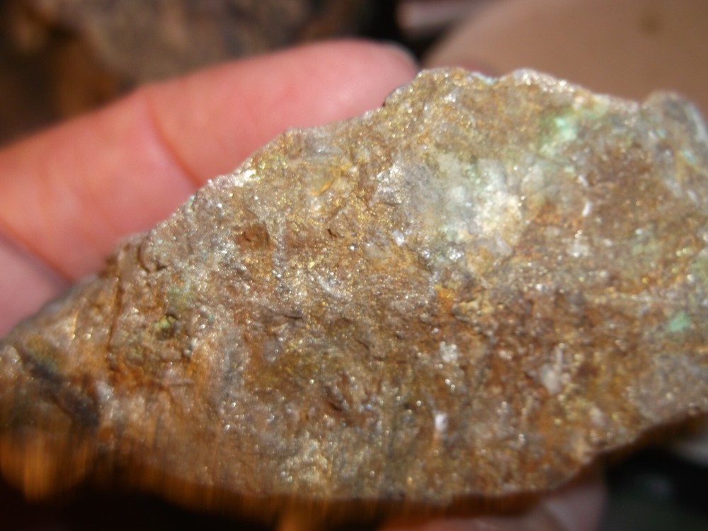 gold silver copper ore, 318 grams samples ,ore high grade .this is not