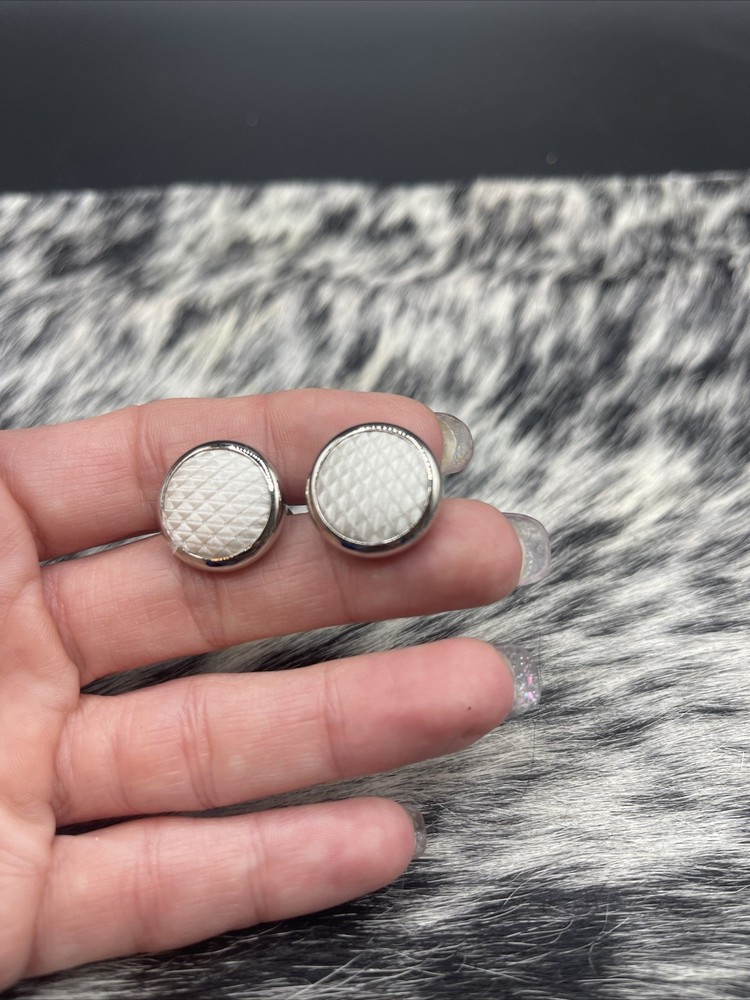 Stunning Silvertone Vintage Cuff Links #Q46