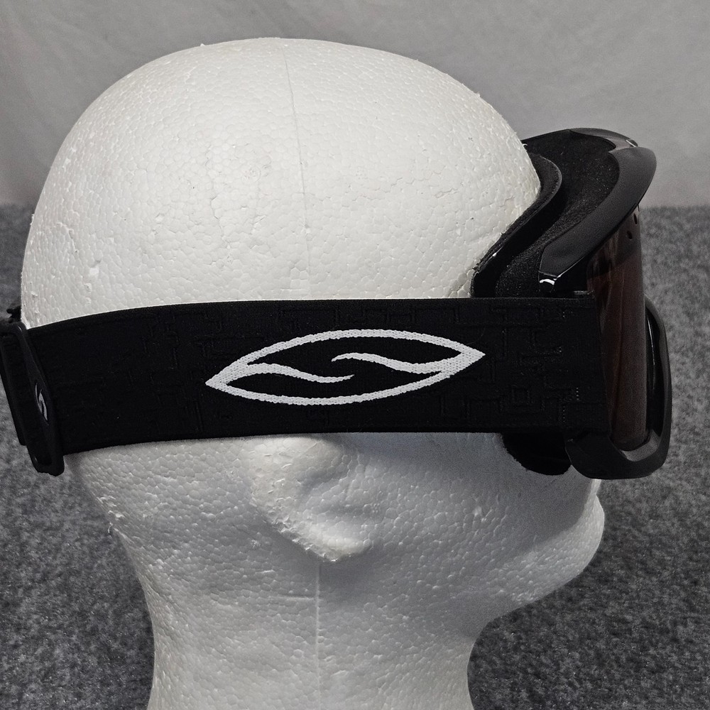 Smith Optics Ski Snowboard Goggles Black Frame Amber Lens Adjustable Strap
