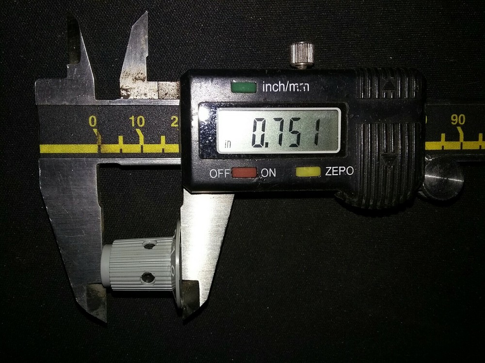 Vintage electronics control knob 1/4 "shaft Plastic Body