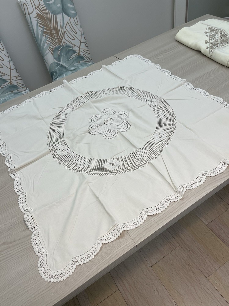 Antique 20th Century Tablecloth - White