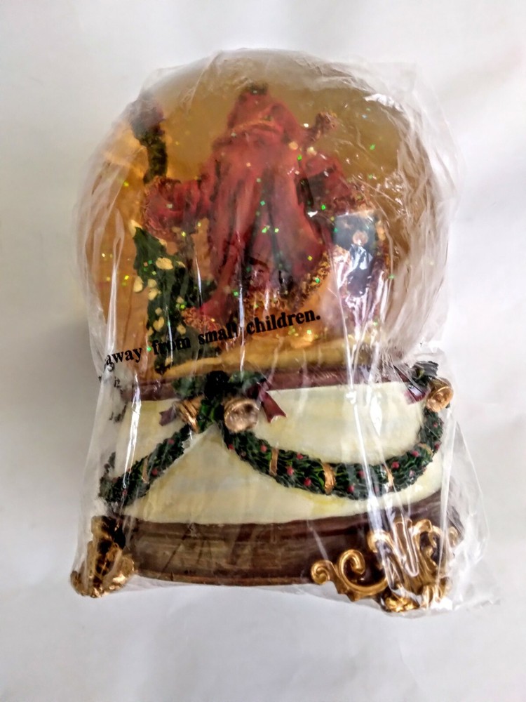 SANTA 120MM SNOW GLOBE JINGLE BELLS