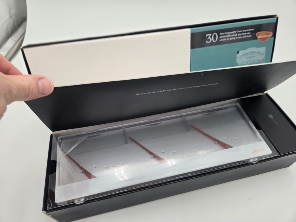 Open Box Office Ambient Dashboard Executive Desktop Ambient Devices J108