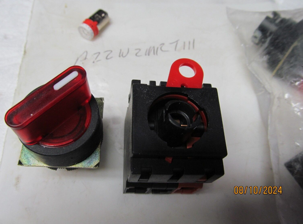 OMRON A22-01 CONTACT BLOCK with RED SELECTOR SWITCH