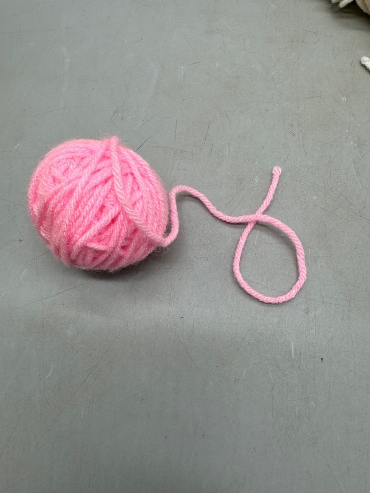 Assorted Yarn Balls & Crochet Piece READ