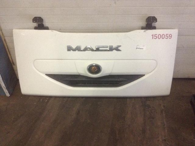 Mack TRUCK Grille - Used