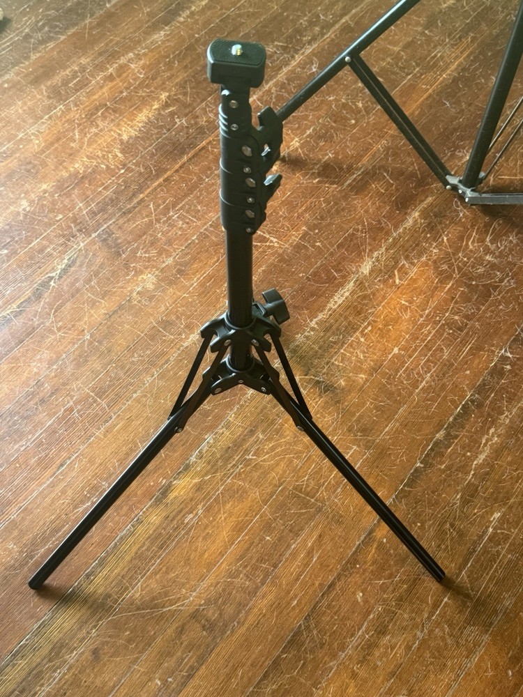Tripod Neewer Light Stand