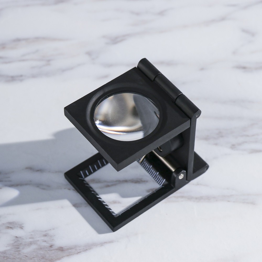 Portable Folding 8X Magnifier with 2 Bright LED Lights for Reading Maps