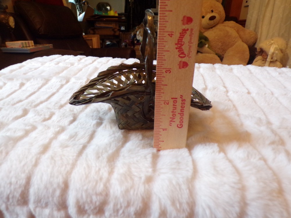 VTG Miniature Wicker Basket
