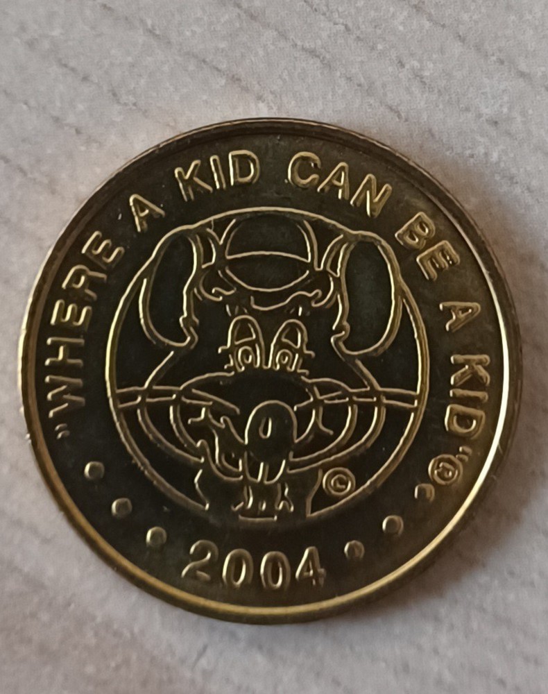 Rare 2004 Chuck E. Cheese's Token Old Mouse