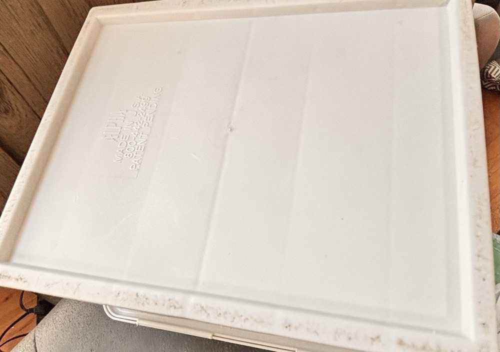 Alpha 3.5" Floppy Disk/Diskette/Zip Drive, Storage Box, White, Plastic, Preowned