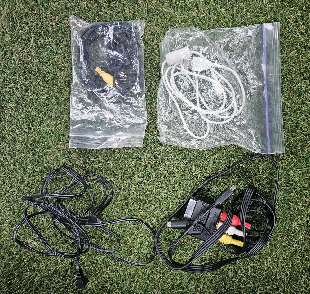 Panasonic VDR-D220 Handheld Mini DVD & SD Camcorder Boxed With Accessories