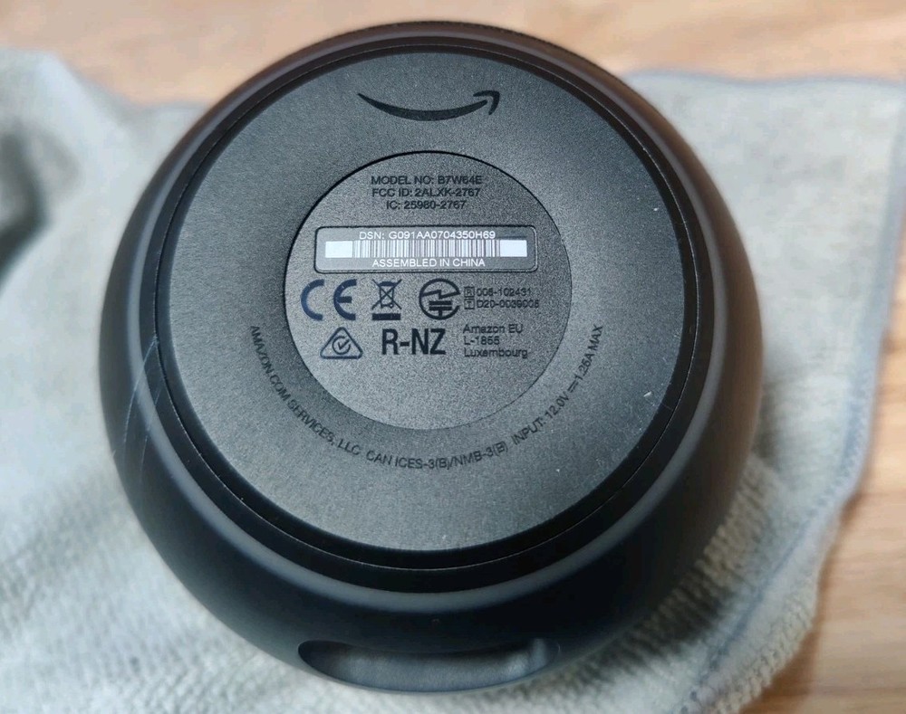 Amazon Echo Dot B7W64E Wireless Speaker NO POWER SUPPLY