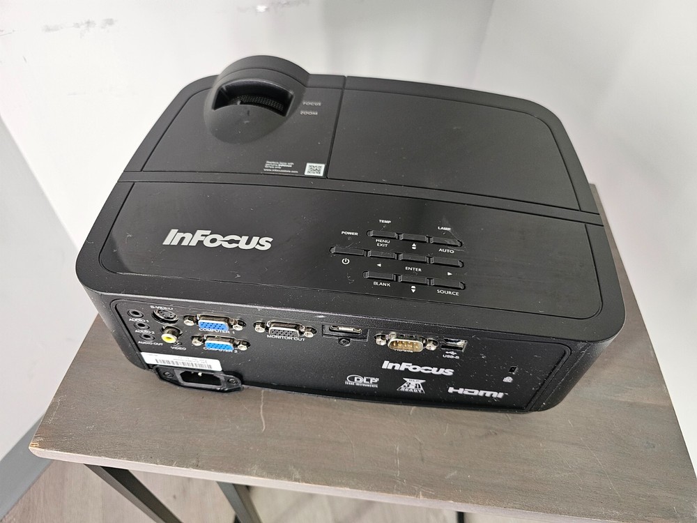 InFocus IN116X WXGA DLP Projector