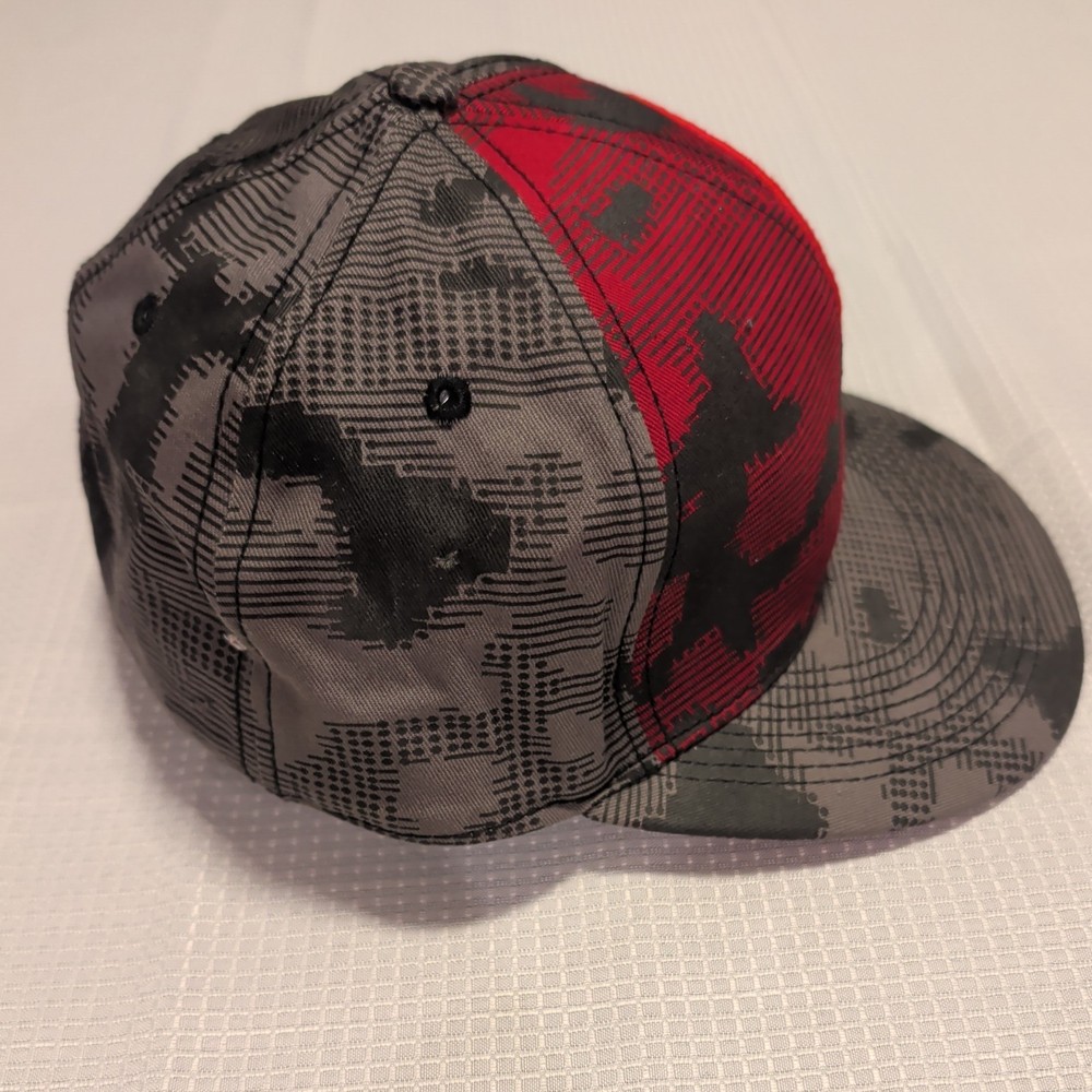 Marvel Punisher Flat Bill Flex Cap