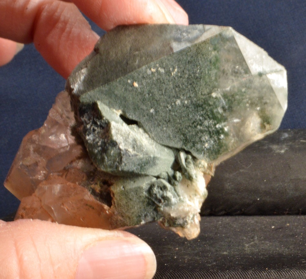 #10,869 Chlorite in Quartz - Pakistan