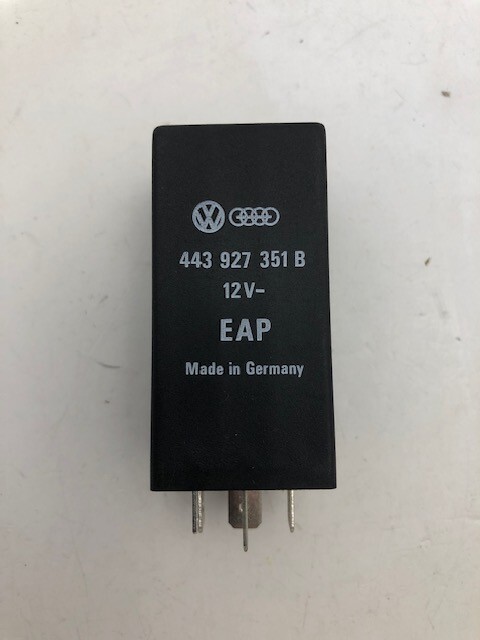 Audi 12 V Relay Control Module OEM 443927351B
