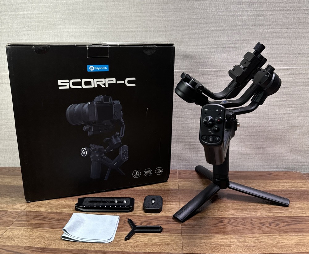 FeiyuTech SCORP-C Handheld Gimbal for Mirrorless Camera