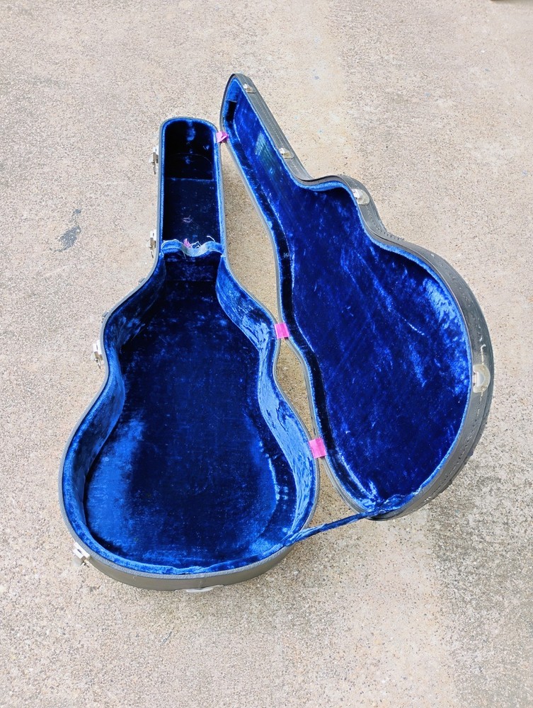 1960's Martin Hard Shell Case! -LL