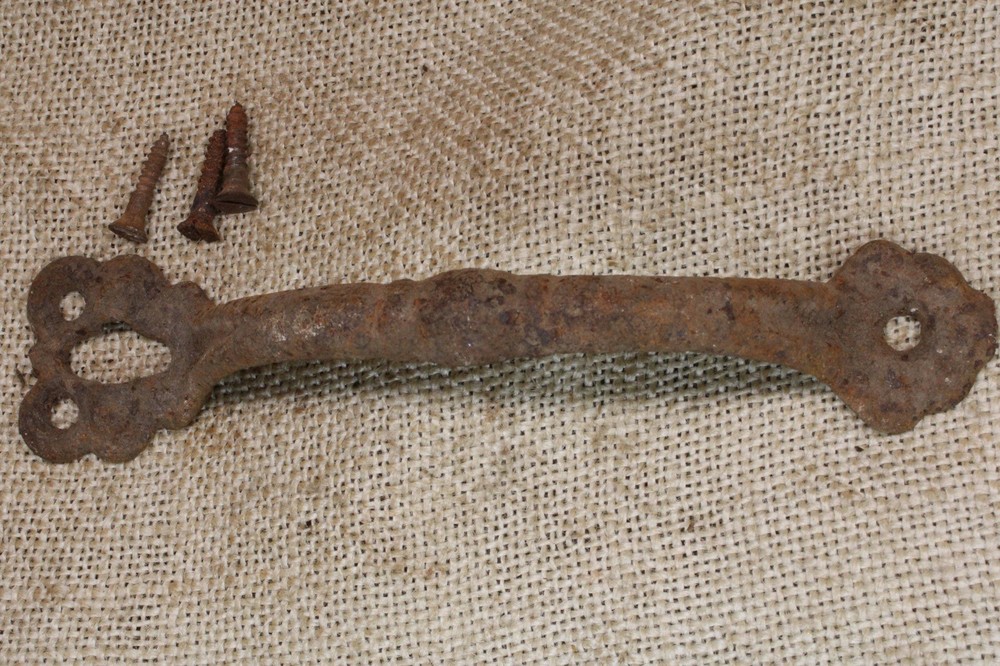Old Thumb Latch Screen Door 6 1/8” Handle Pull Barn Very rusty Rustic Texture