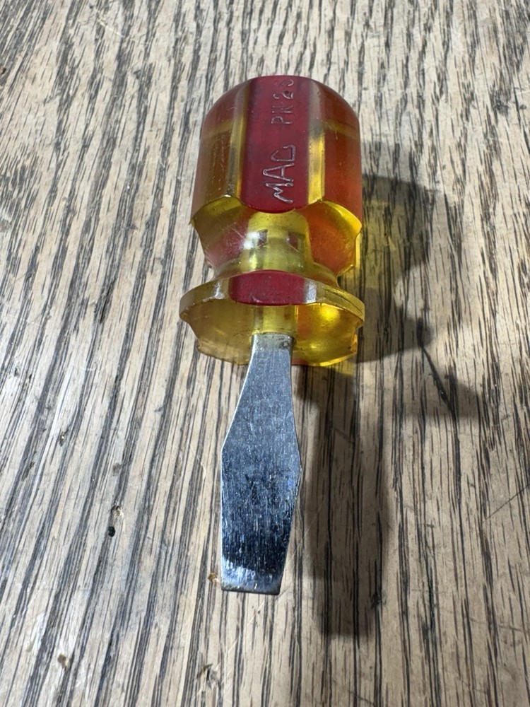 Vintage Mac Tools PN2S Stubby Screwdriver Flat Tip Mechanic Woodwork USA Auto