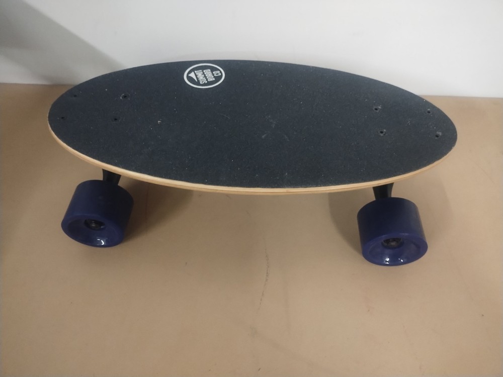 Summit Board Co Eggboard skateboard Mini Short Longboard 19x9 deck. Portable