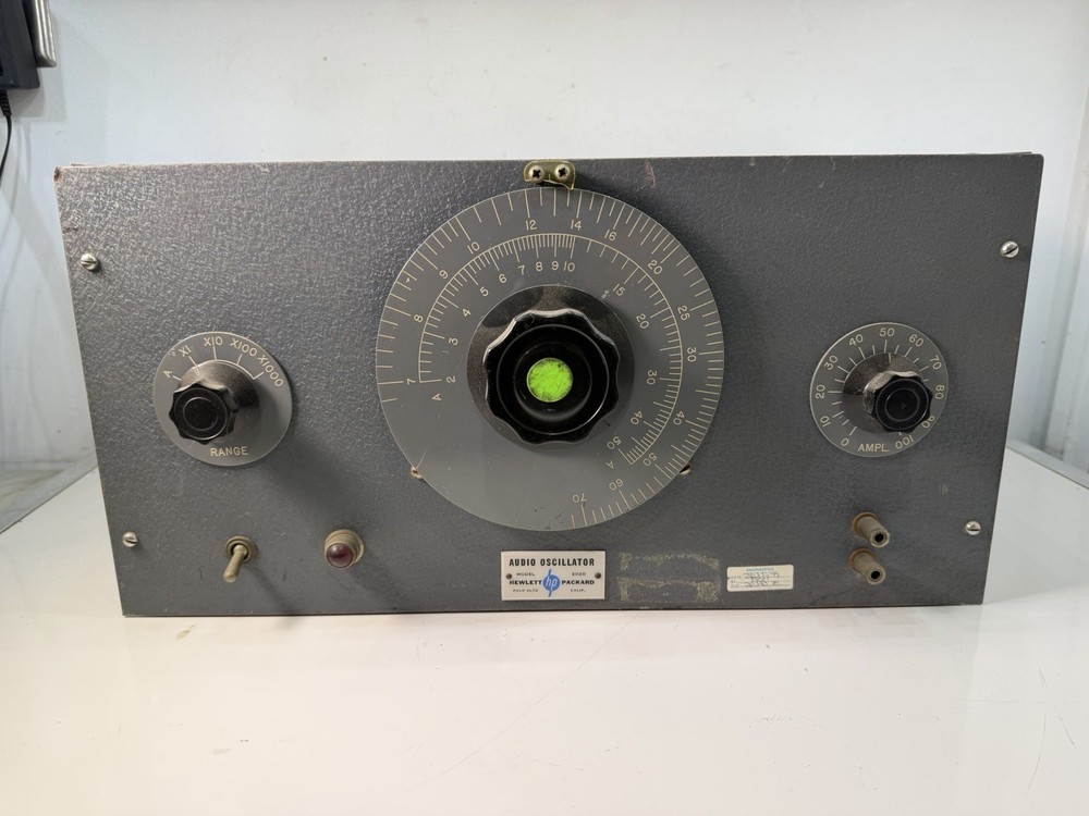 Vintage Hewlett Packard 202D Low Frequency Oscillator
