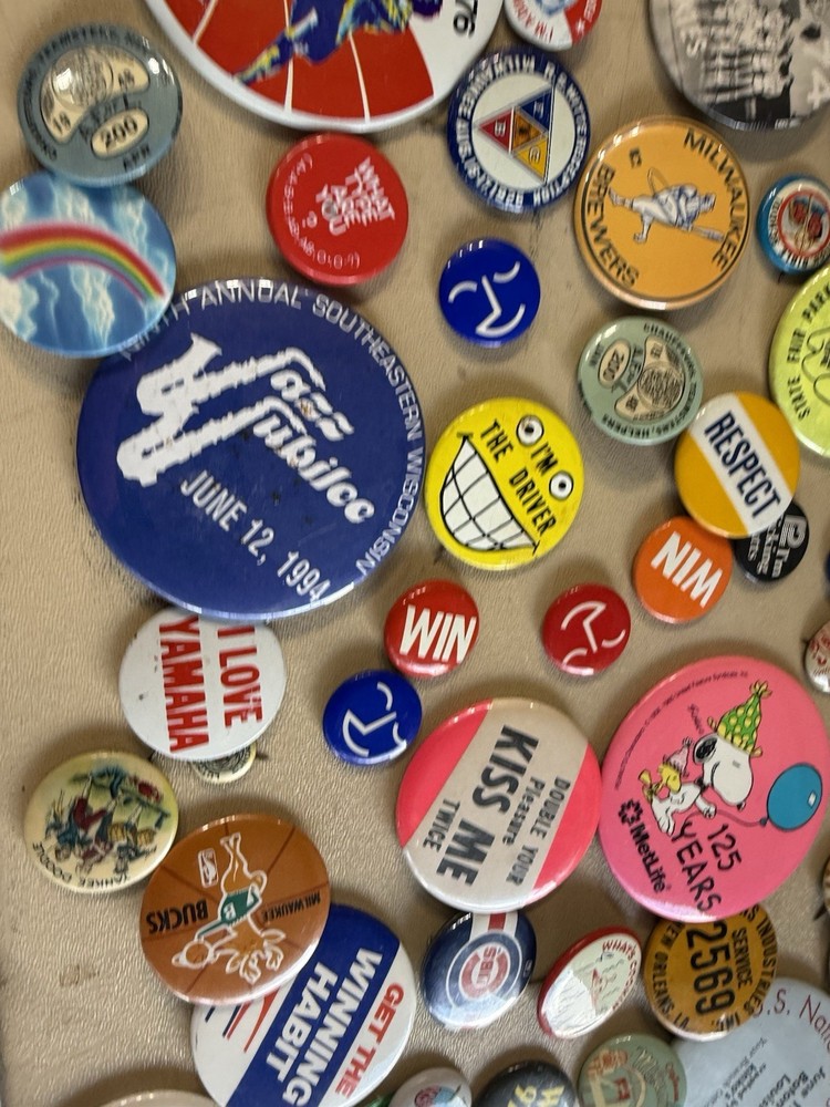 300 VINTAGE BUTTONS TEAMSTERS PLUS MORE